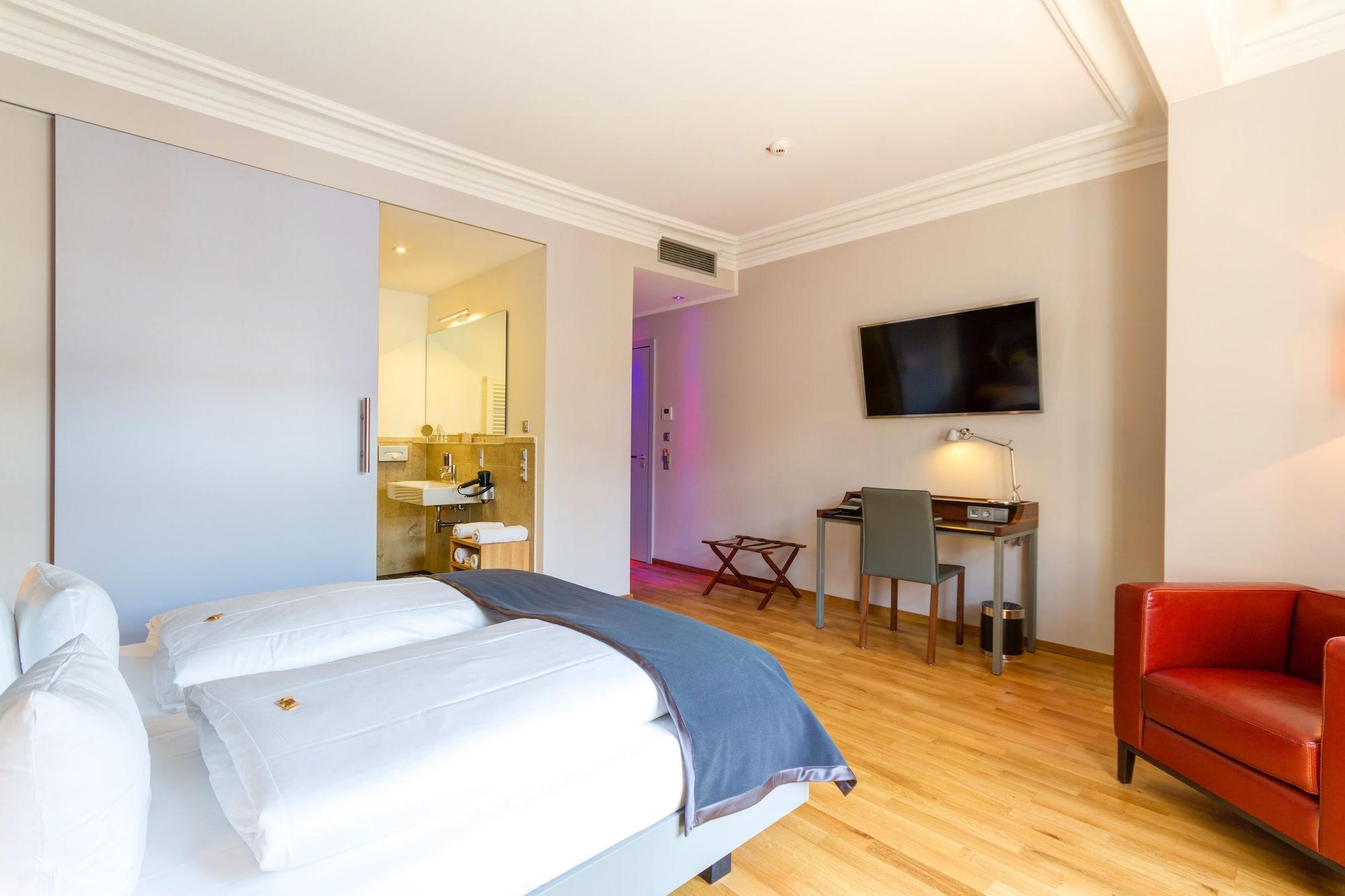 Qube Hotel Bergheim Хайдельберг Экстерьер фото