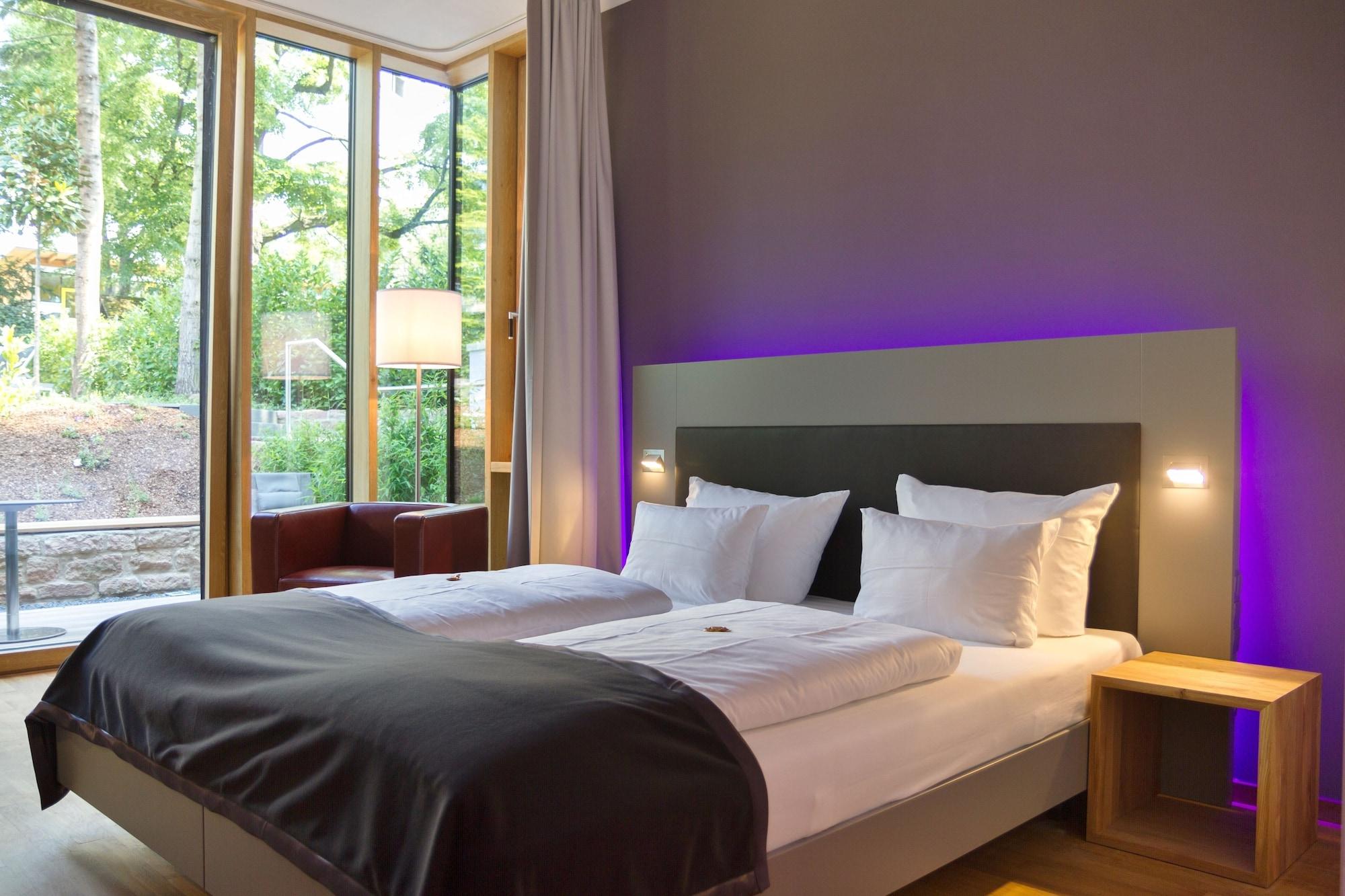 Qube Hotel Bergheim Хайдельберг Экстерьер фото