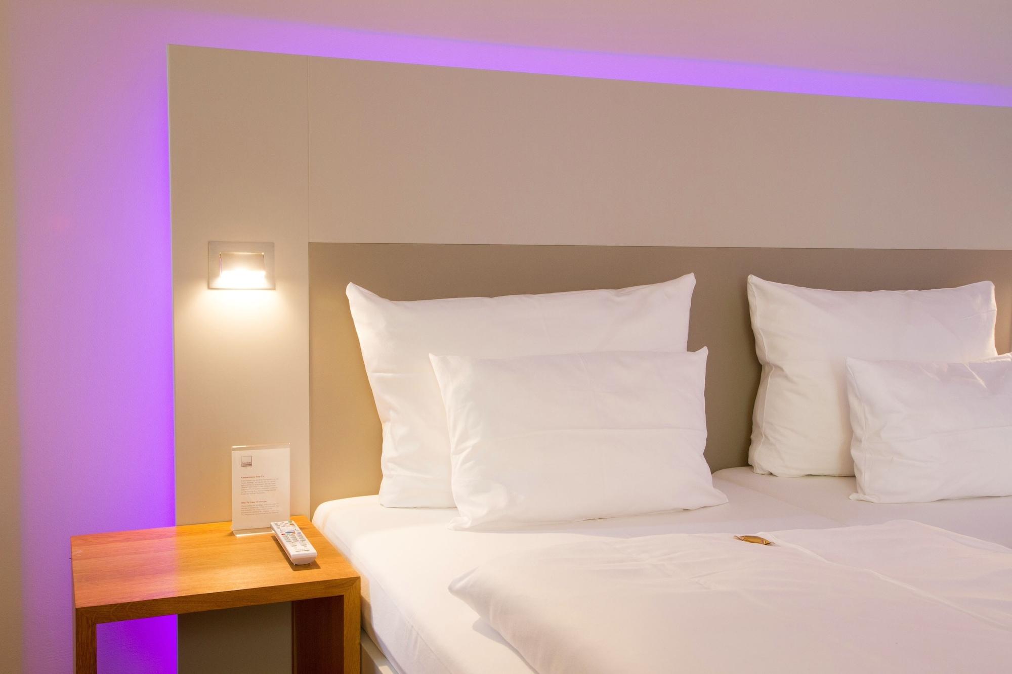 Qube Hotel Bergheim Хайдельберг Экстерьер фото