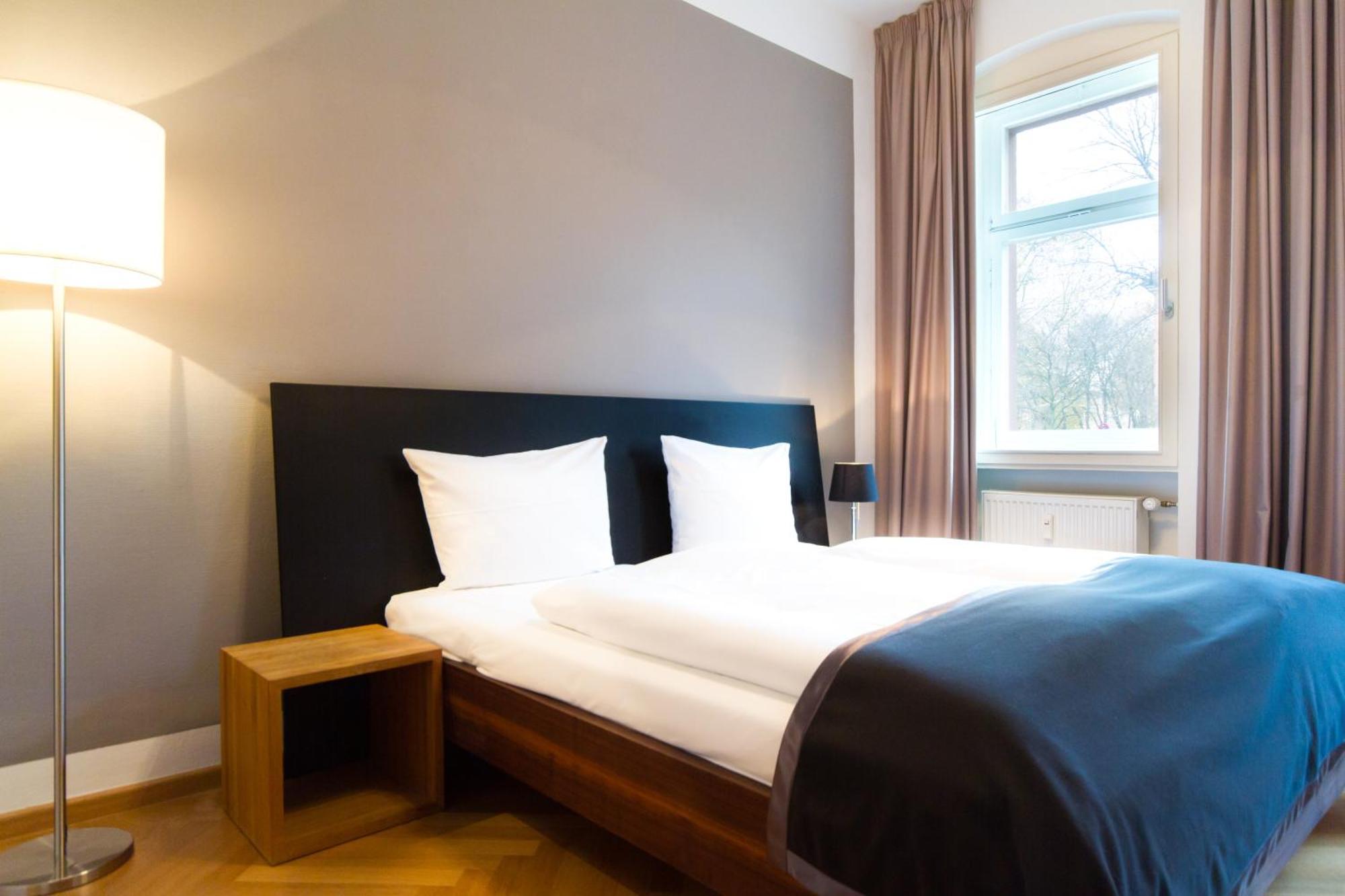 Qube Hotel Bergheim Хайдельберг Экстерьер фото